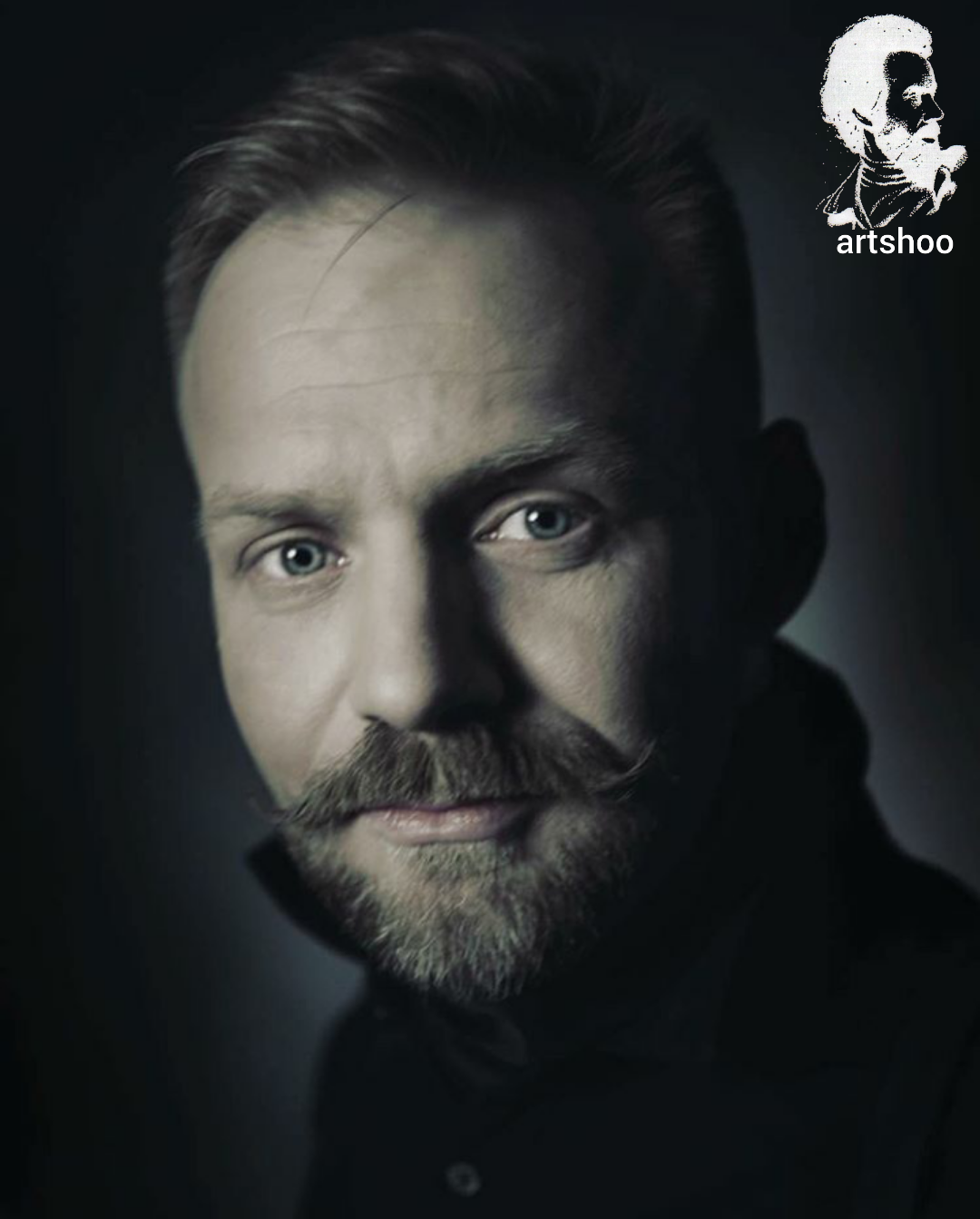 مدل پرتره سیاه قلم